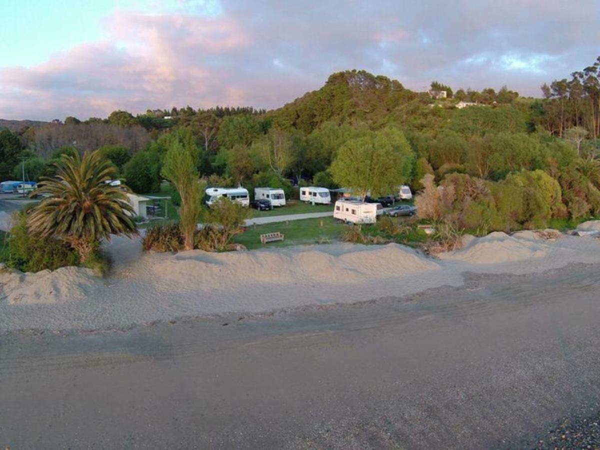 Golden Bay Holiday Park Onekaka Exteriér fotografie